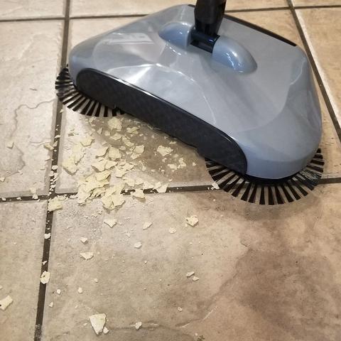 360 Broom Sweeper **No Electric or Batteries Needed!** Many Different Colors to Choose From.